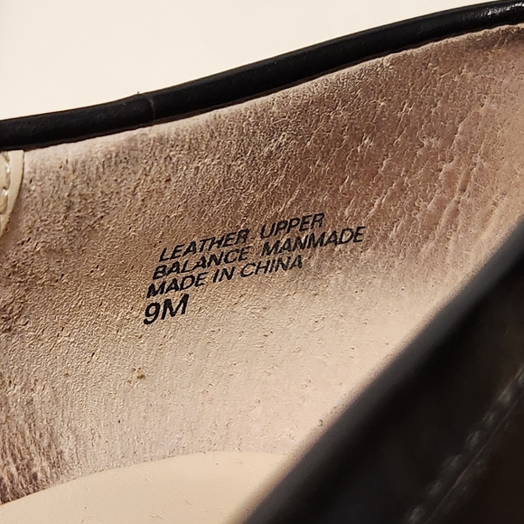 Ann Klein, 9, Black Loafer Heel - Picture 3 of 7